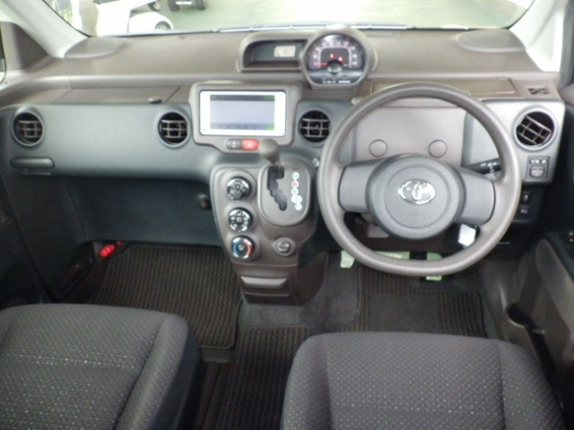 TOYOTA SPADE 2013