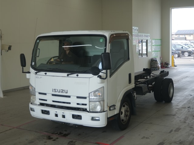 ISUZU ELF 2011