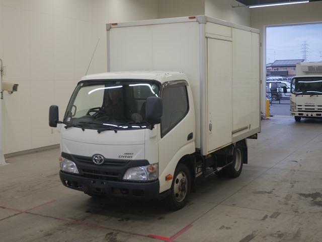 TOYOTA DYNA 2015