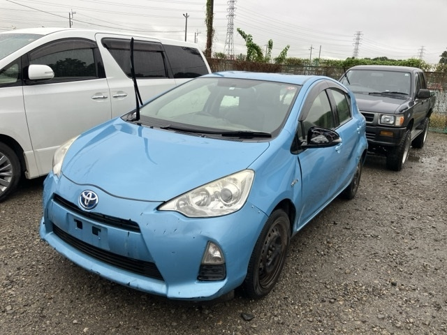 TOYOTA AQUA 2013