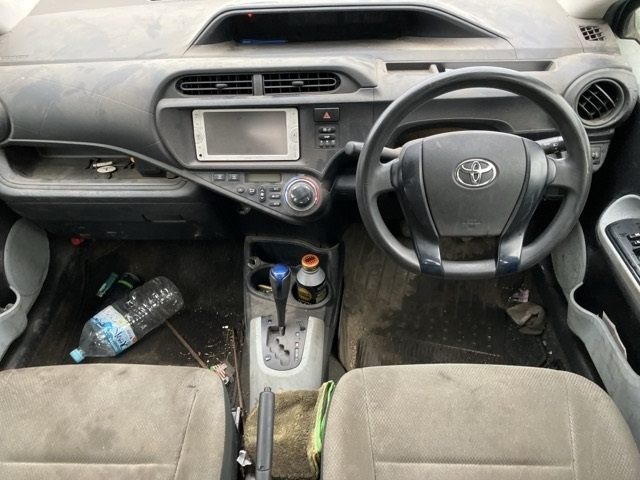 TOYOTA AQUA 2013