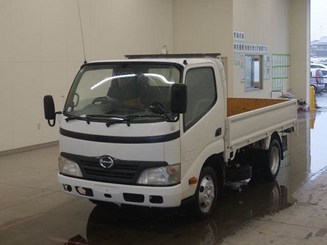 HINO DUTRO 2011