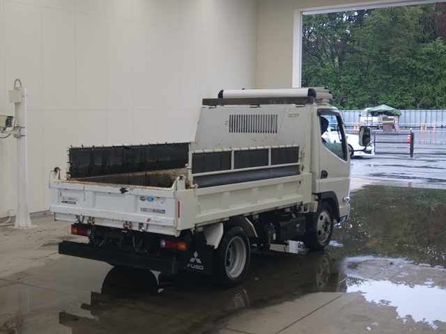 MITSUBISHI CANTER 2023