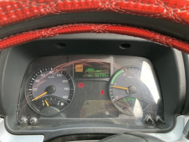 MITSUBISHI CANTER 2023