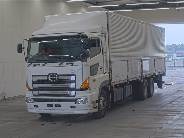 HINO TRUCK 2010