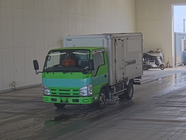ISUZU ELF 2013