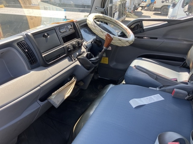 MITSUBISHI CANTER 2015