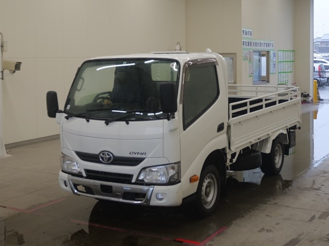 TOYOTA DYNA 2017