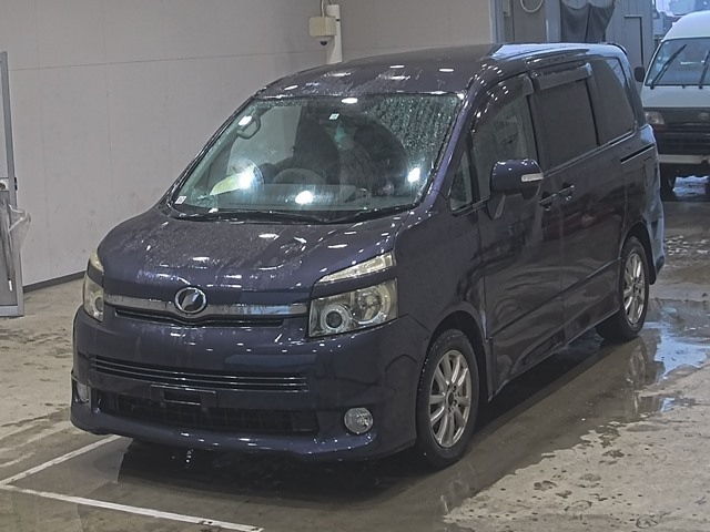 TOYOTA VOXY 2008