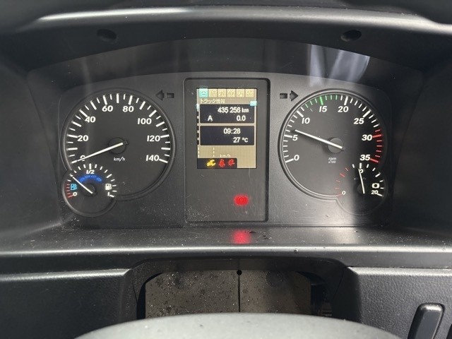 MITSUBISHI FUSO FIGHTER 2021