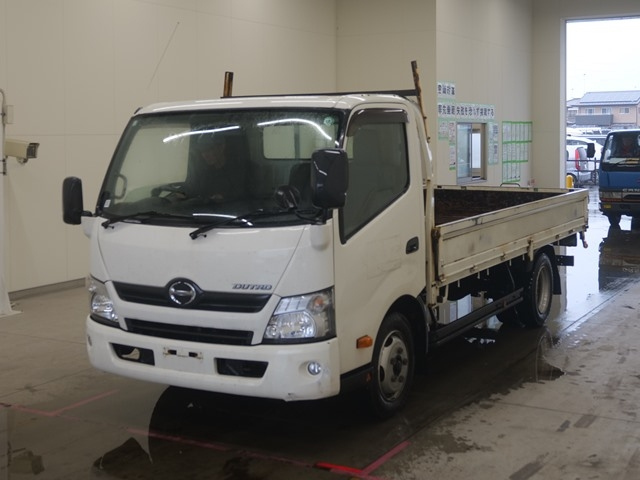 HINO DUTRO 2016