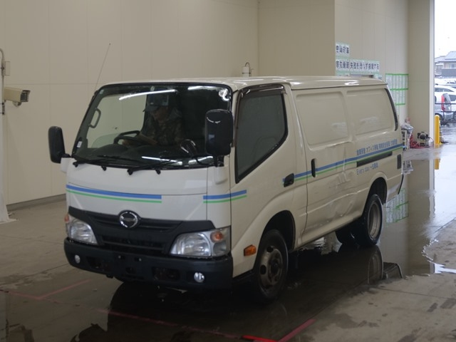 HINO DUTRO 2015
