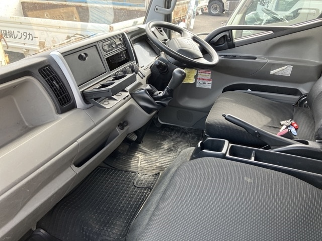 MITSUBISHI CANTER 2017