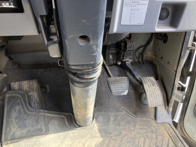 MITSUBISHI CANTER 2013