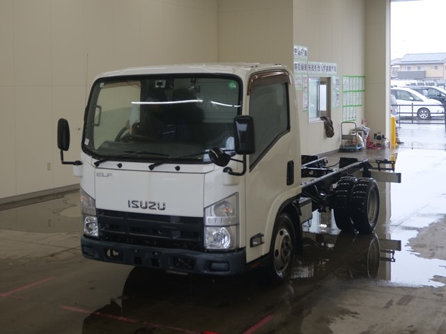 ISUZU ELF 2011