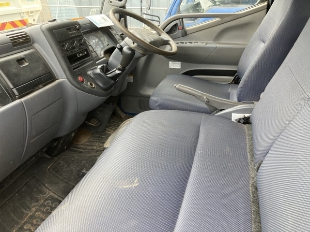 MITSUBISHI CANTER 2011