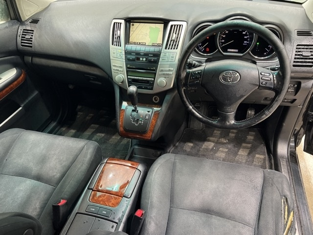 TOYOTA HARRIER 2010