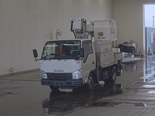 ISUZU ELF 2016
