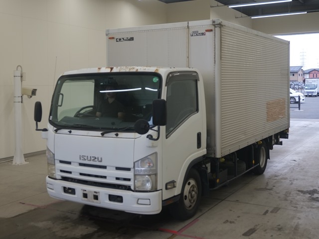 ISUZU ELF 2009