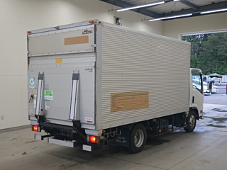 ISUZU ELF 2009