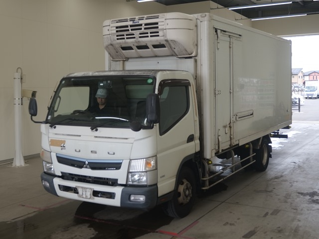 MITSUBISHI CANTER 2016