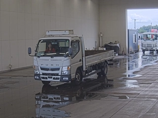 MITSUBISHI CANTER 2020