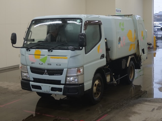 MITSUBISHI CANTER 2014