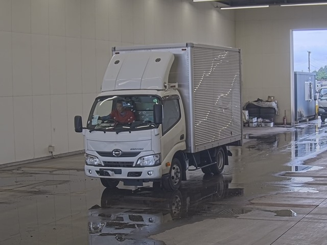 HINO DUTRO 2019