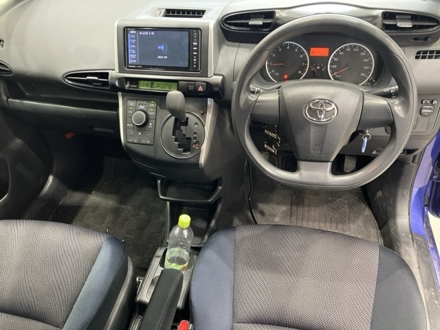 TOYOTA WISH 2012