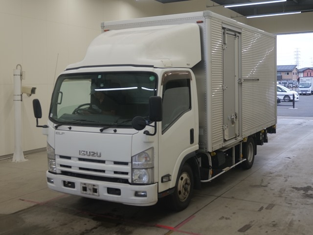 ISUZU ELF 2013