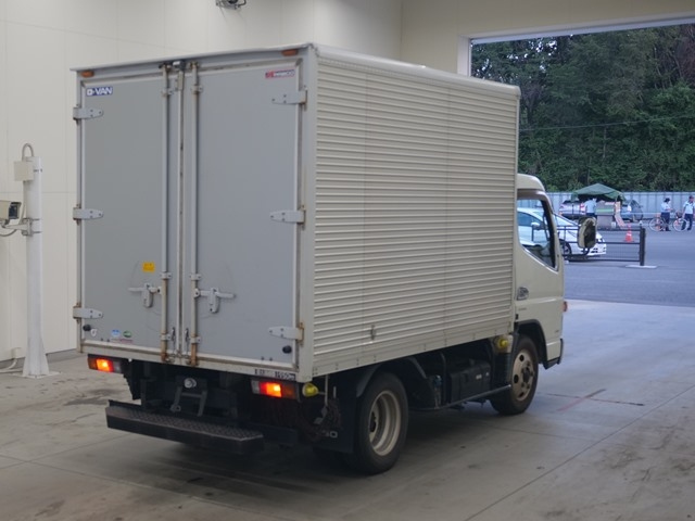 MITSUBISHI CANTER 2014