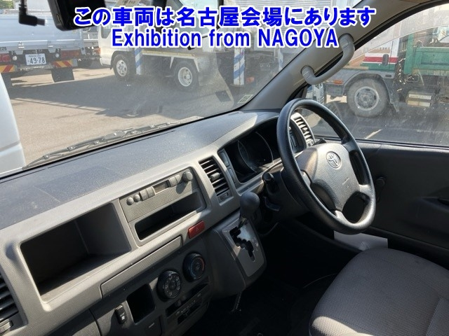 TOYOTA HIACE 2010