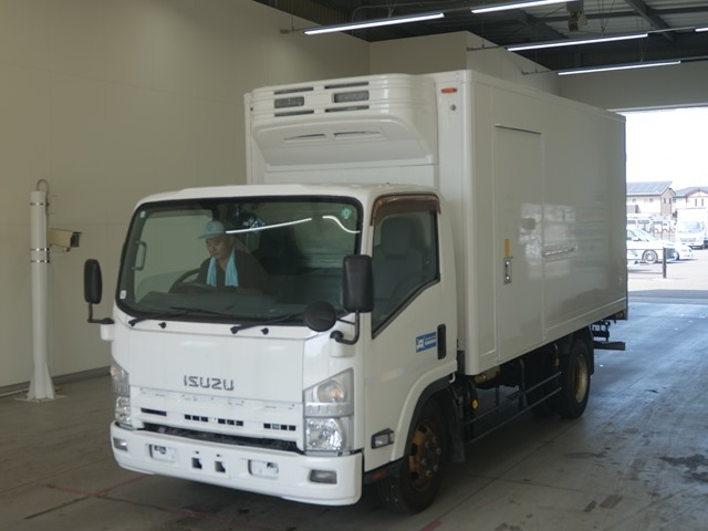 ISUZU ELF 2011