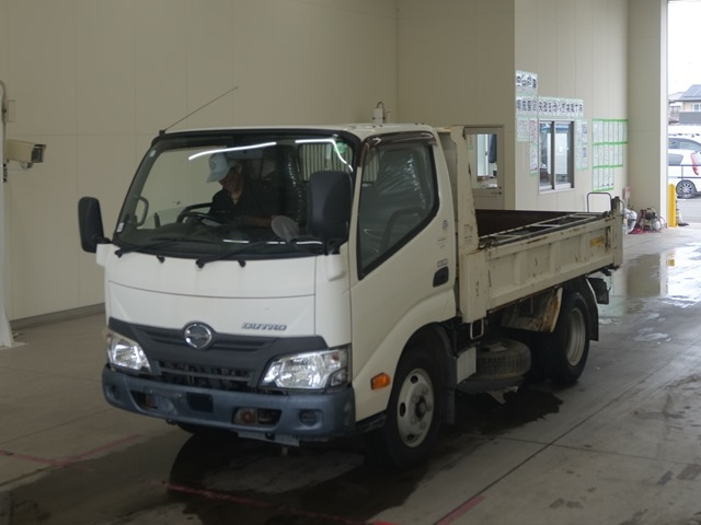 HINO DUTRO 2017