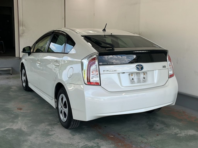 TOYOTA PRIUS 2012
