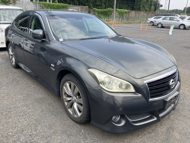 NISSAN FUGA 2011