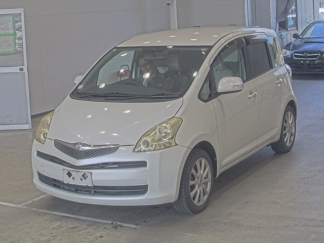 TOYOTA RACTIS 2010