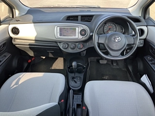 TOYOTA VITZ 2013