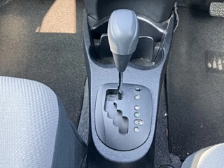 TOYOTA VITZ 2013