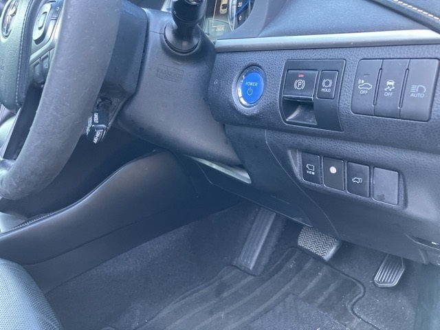 TOYOTA HARRIER 2017