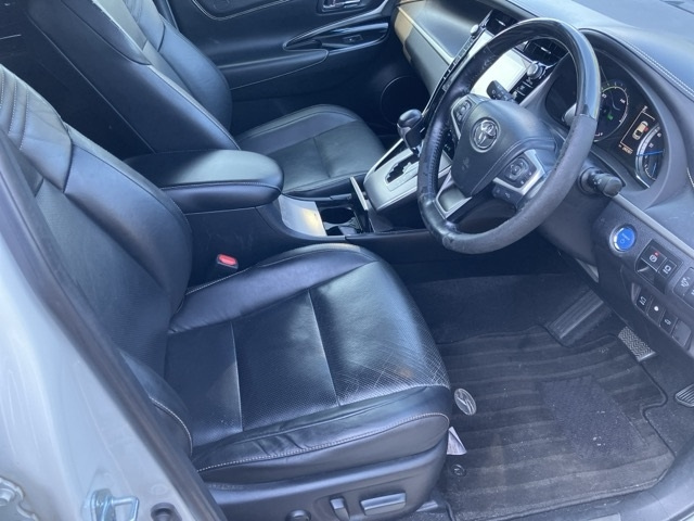 TOYOTA HARRIER 2017