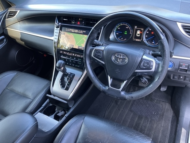 TOYOTA HARRIER 2017