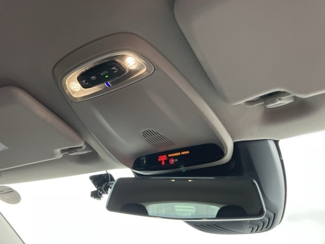 VOLVO V40 2015