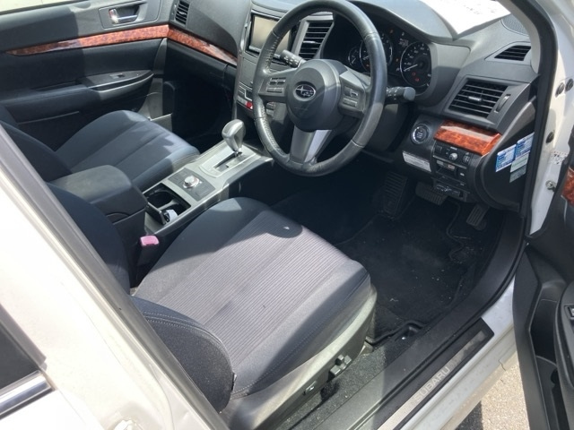SUBARU LEGACY B4 2010