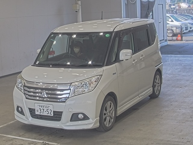 MITSUBISHI DELICA D2 2017