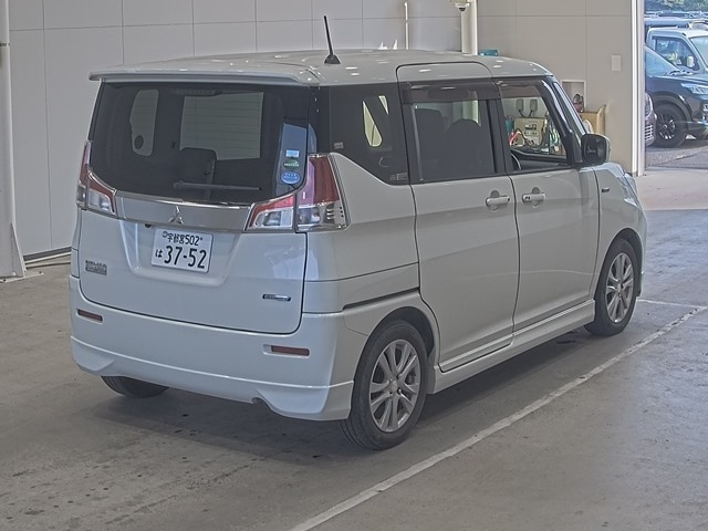 MITSUBISHI DELICA D2 2017
