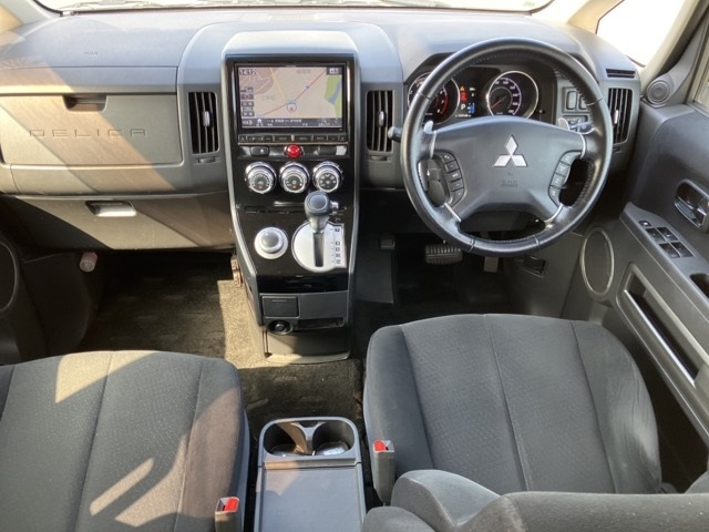 MITSUBISHI DELICA D5 2015