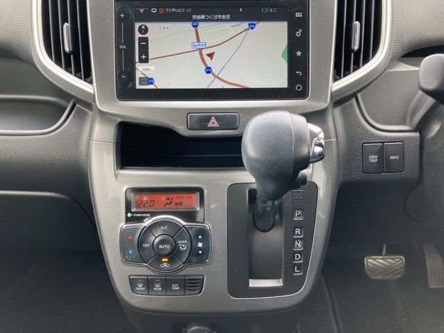 MITSUBISHI DELICA D2 2016