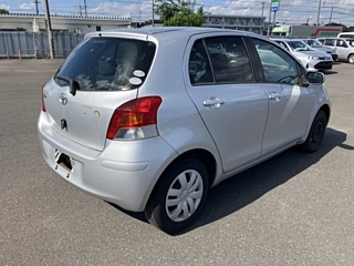 TOYOTA VITZ 2009