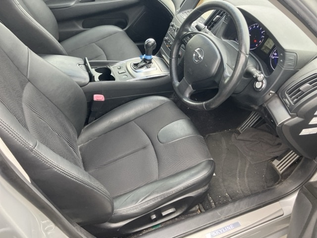 NISSAN SKYLINE 2010
